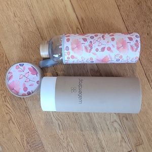 Waterdrop 30 oz bottle with cozy.